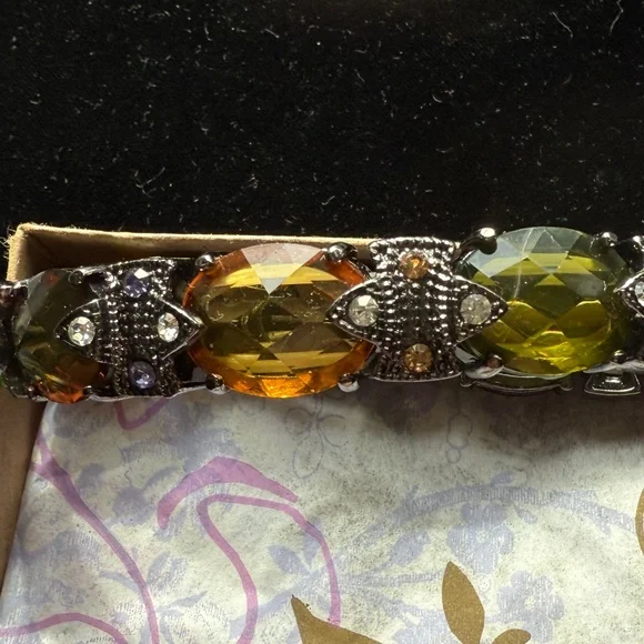 *SALE*NEW COLORFUL STONE STRETCH BRACELET- WITH SILVER ACCENTS - Picture 4 of 5